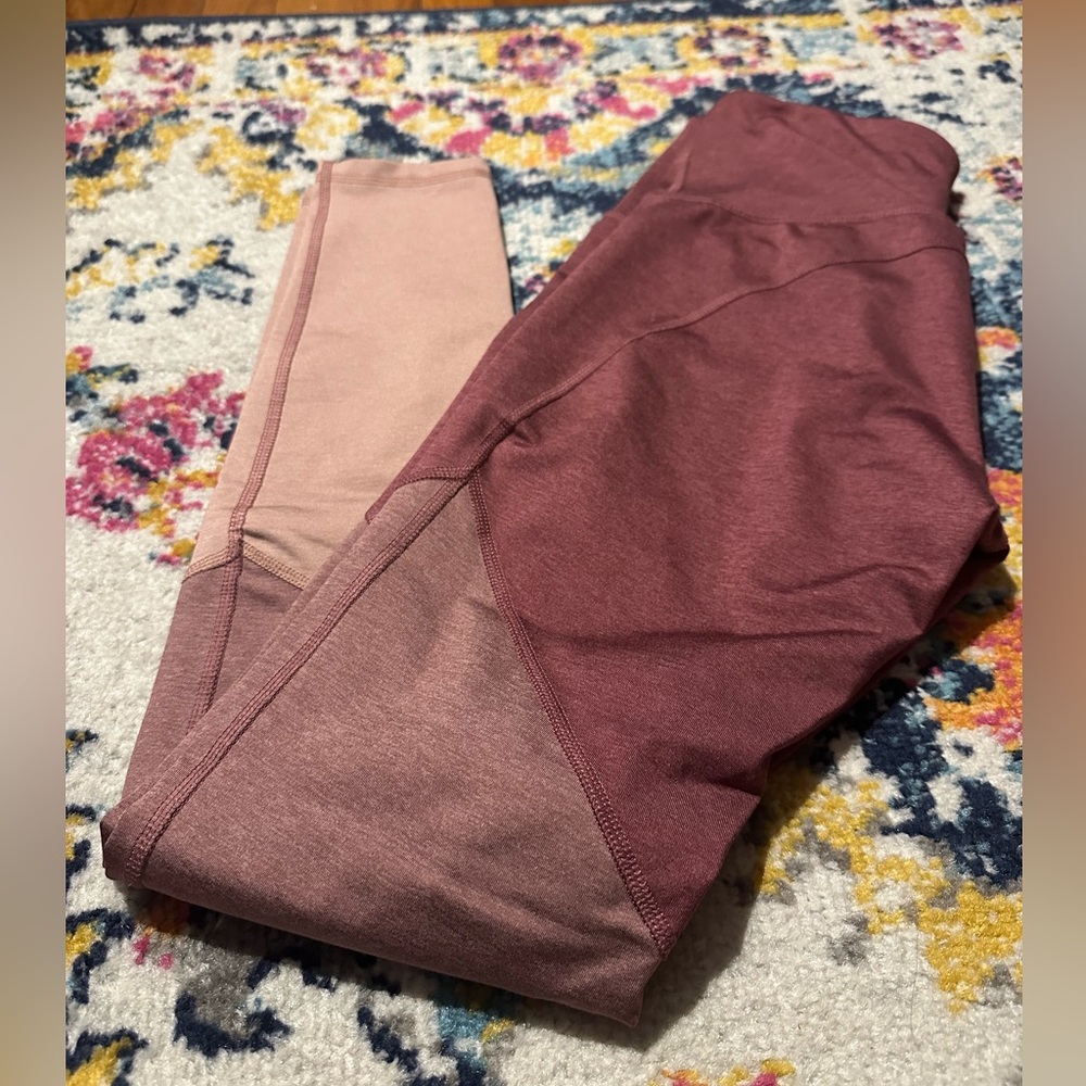 Old Navy Women’s Color Block Leggings